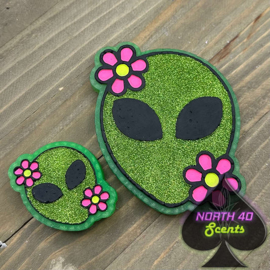 Alien with Daisies Freshie Mold