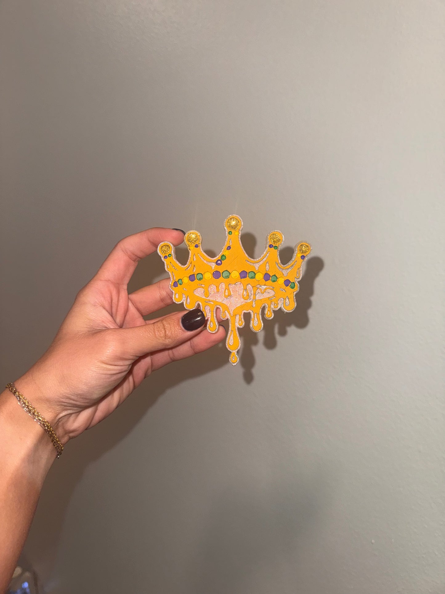 Dripping Pearl Crown Freshie Mold
