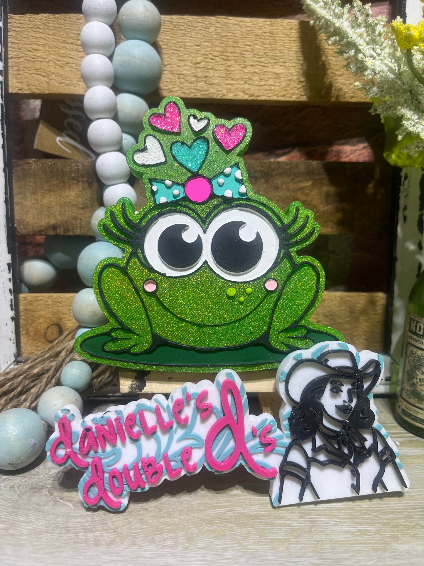Frog with Hearts Freshie Mold